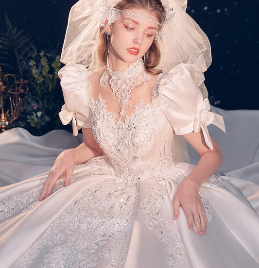 Wedding dress new formal dress bridal satin bubble sleeve retro slimmer senior large tail