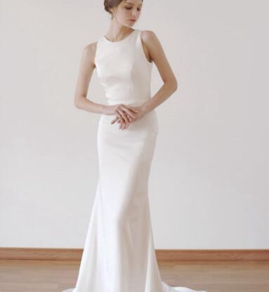 Soft satin texture light wedding dress simple fish tail small tail go out gauze is the bride lawn wedding travel shoot gauze