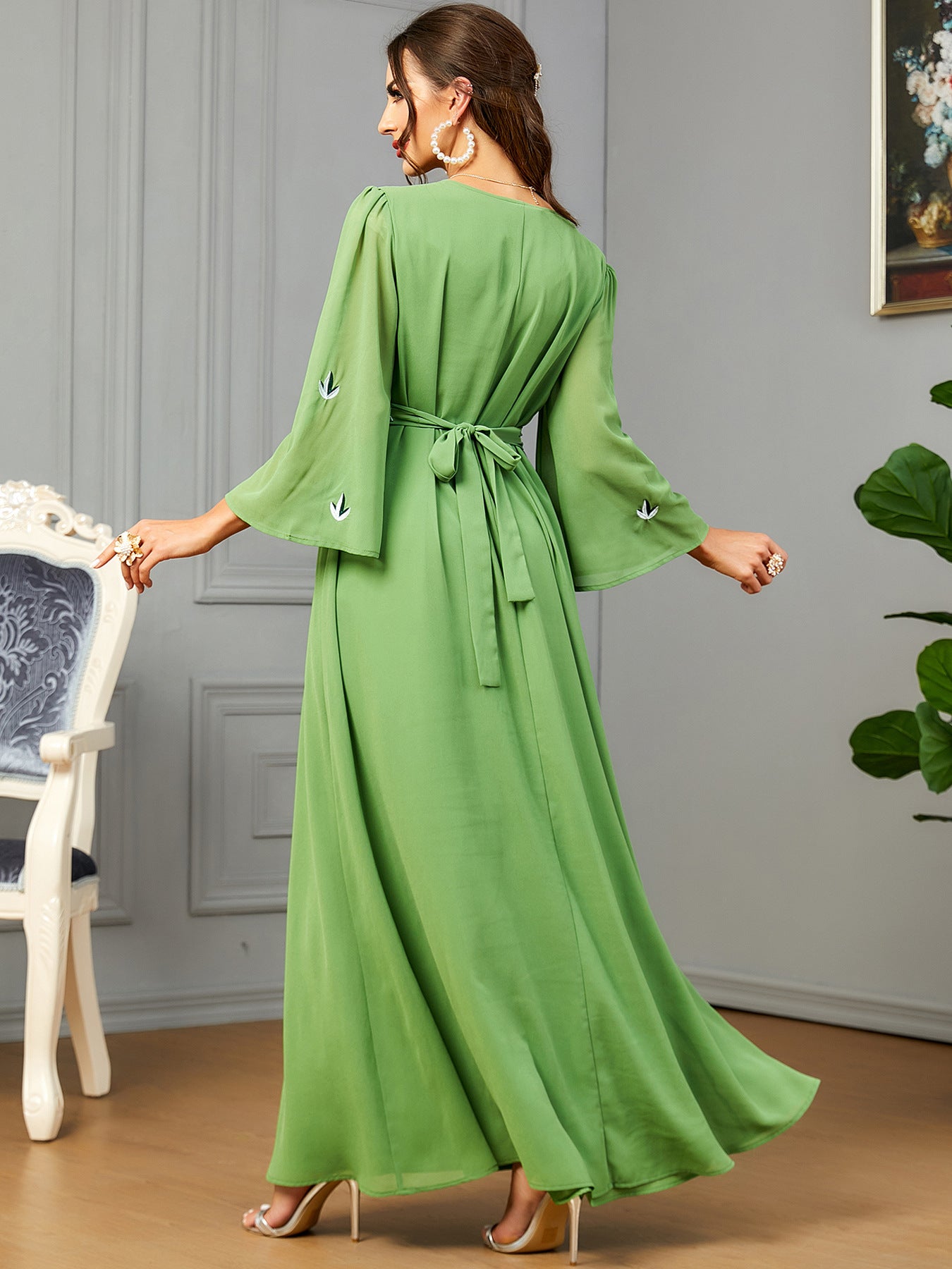 3586 Middle East Cross-Border Muslim New Women's Clothing V-neck Embroidery Chiffon Fashion Robe Arab Dress