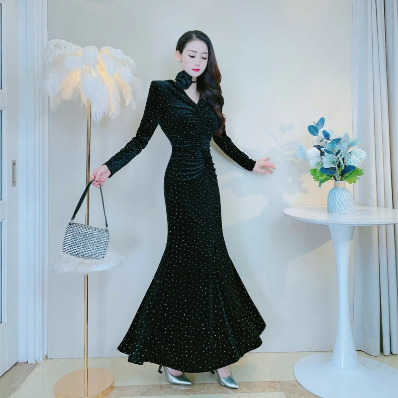 Autumn and Winter Slimming Women's Slimming Velvet Dress Warm Rhinestone Pleated Waist Tight Hip Bag Fishtail Dress Tide