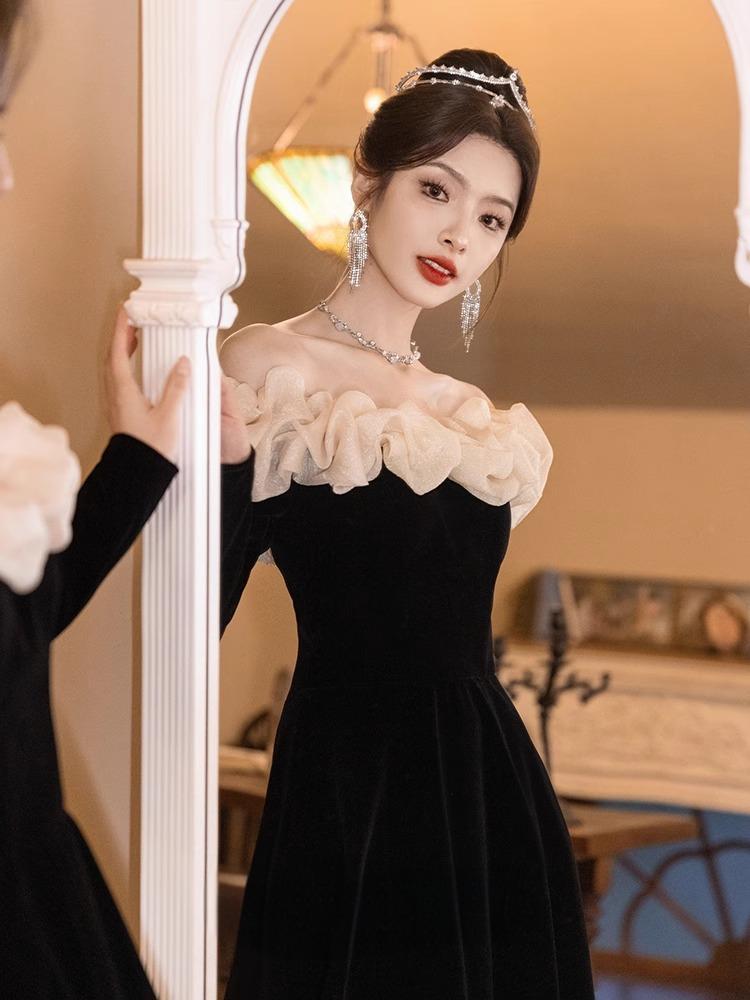 off-Shoulder Black Evening Dress 2024 New Banquet Temperament Host French Entry Lux Niche Long Sleeve Autumn and Winter