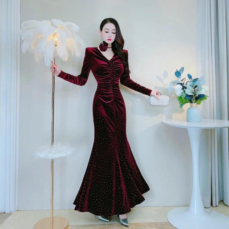 Autumn and Winter Slimming Women's Slimming Velvet Dress Warm Rhinestone Pleated Waist Tight Hip Bag Fishtail Dress Tide