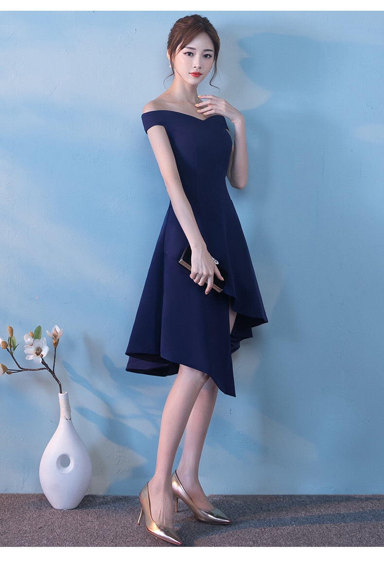 White Little Dress 2024 New Off-Shoulder Mid-Length Elegant Fashion Slim Fit Host Party Gathering Annual Meeting