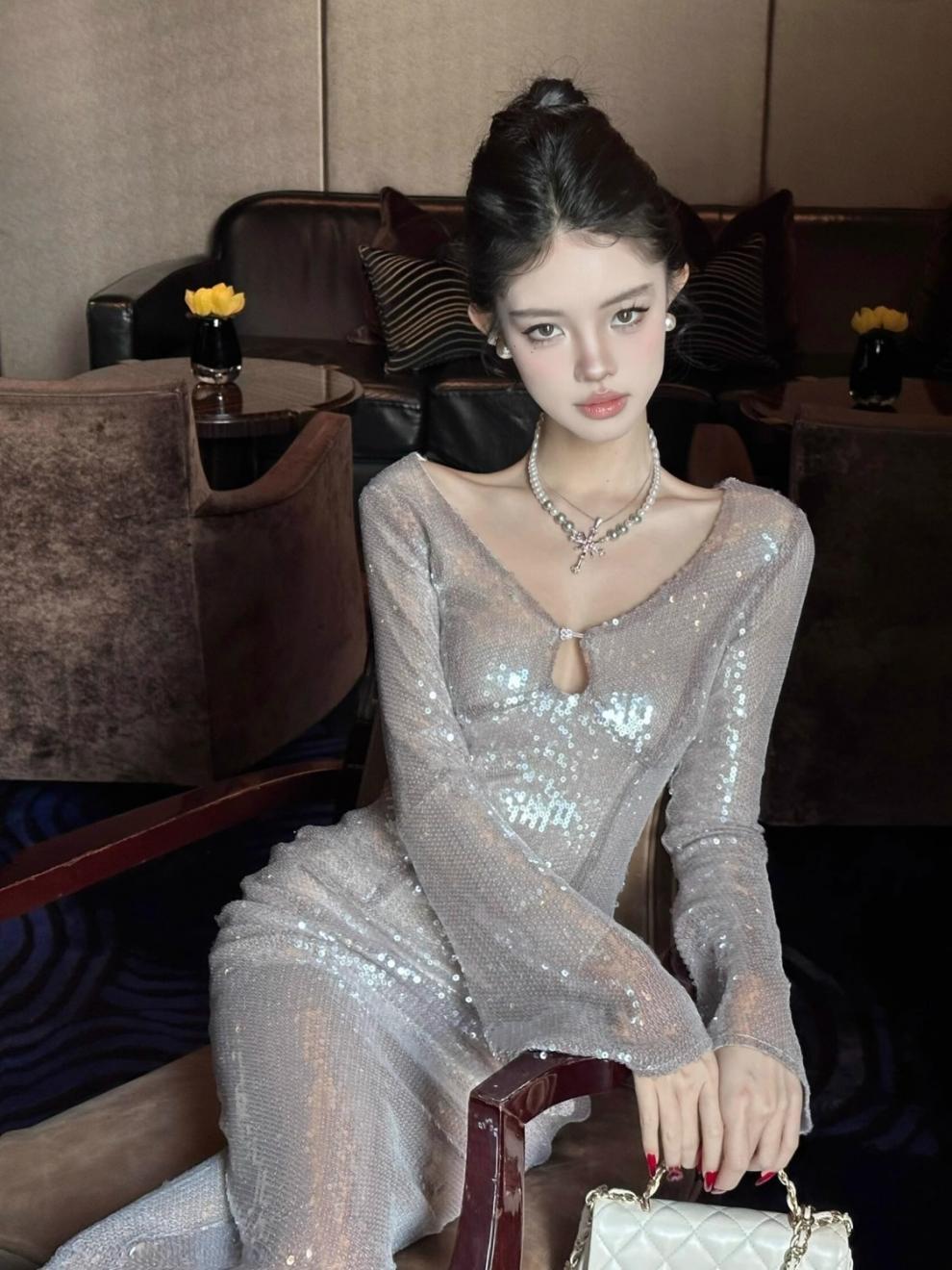 European and American Style Hollow Design Sense Sequins Dress 2024 Spring and Autumn New High Sense Niche Socialite French Sexy