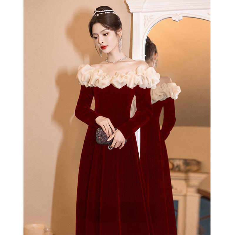 off-Shoulder Black Evening Dress 2024 New Banquet Temperament Host French Entry Lux Niche Long Sleeve Autumn and Winter