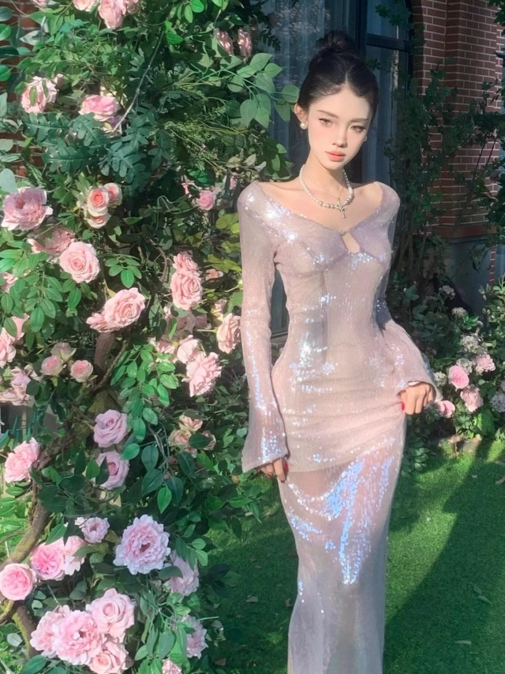 European and American Style Hollow Design Sense Sequins Dress 2024 Spring and Autumn New High Sense Niche Socialite French Sexy
