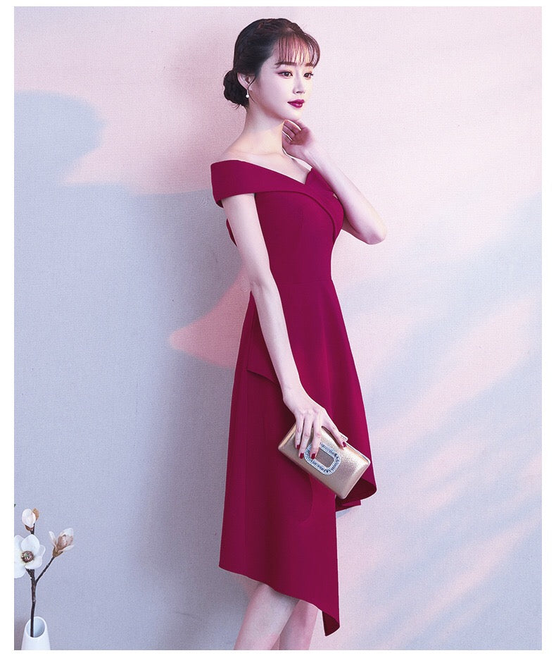 White Little Dress 2024 New Off-Shoulder Mid-Length Elegant Fashion Slim Fit Host Party Gathering Annual Meeting