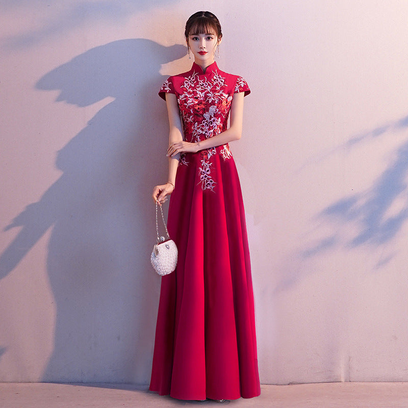 Chinese Evening Dress Female 2024 New Noble Banquet Host Temperament Long Cheongsam Chorus Performance Skirt Female