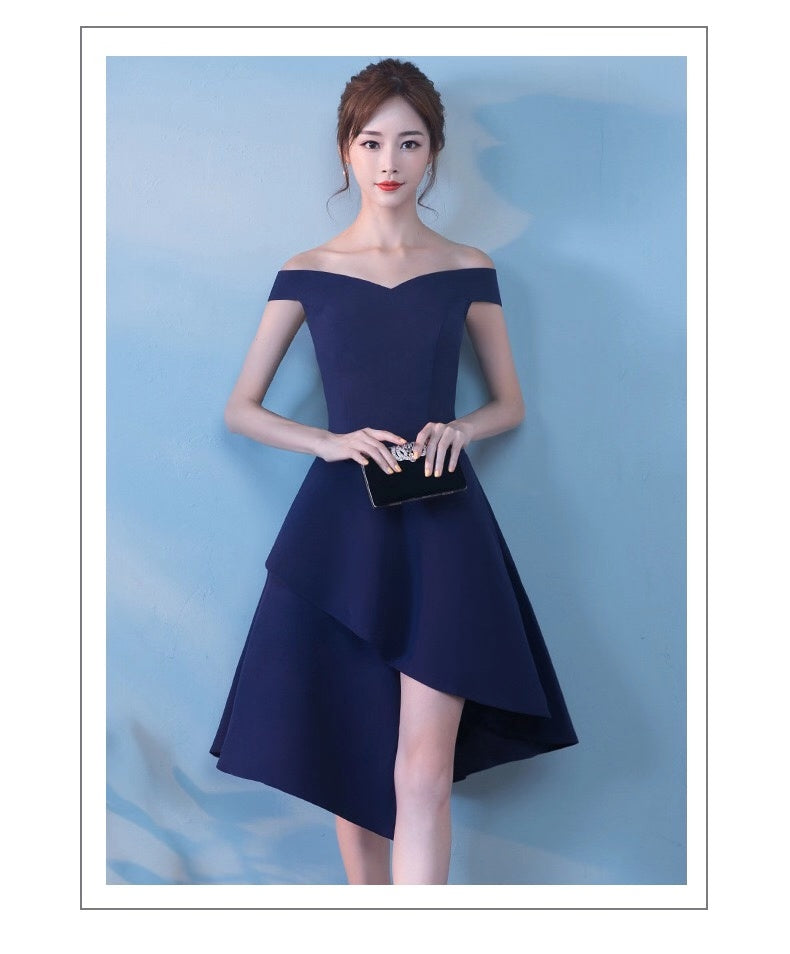 White Little Dress 2024 New Off-Shoulder Mid-Length Elegant Fashion Slim Fit Host Party Gathering Annual Meeting