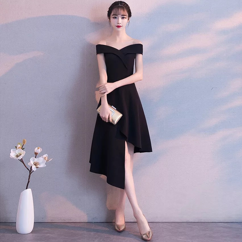 White Little Dress 2024 New Off-Shoulder Mid-Length Elegant Fashion Slim Fit Host Party Gathering Annual Meeting