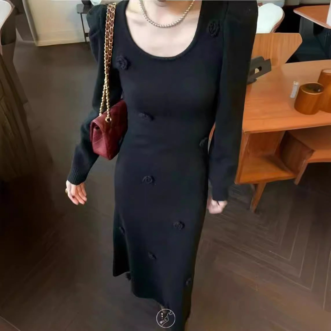 Lu Qingyi Fragrance Minimalist Knitted Dress Women's Autumn Puff Sleeve French Style Temperament Slim Fit Long Dress