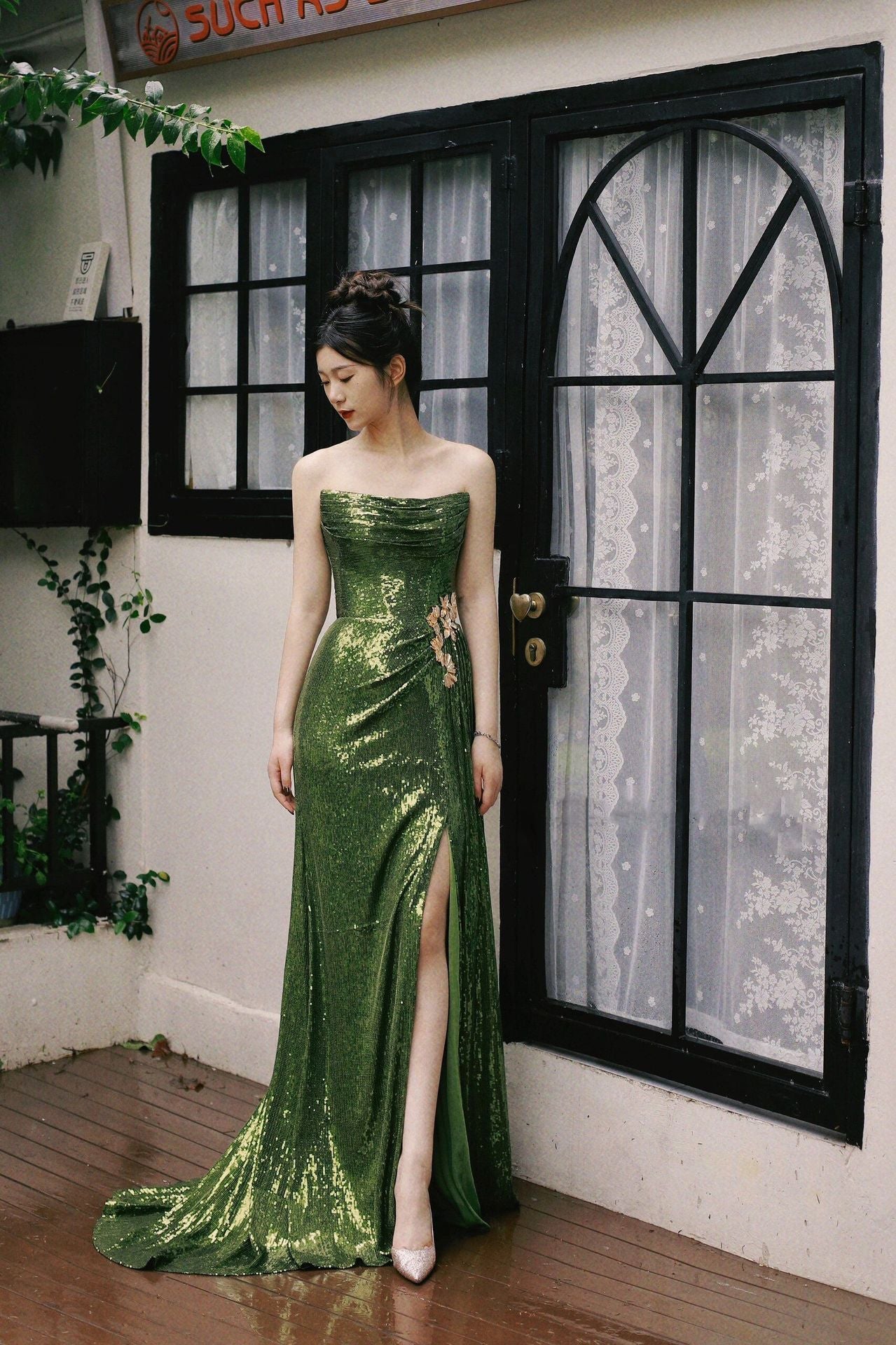 New Chinese Style Green Sequined Morning Gowns Evening Dress 2024 New Bridal Toast Dress Tube Top Birthday Trailing Little Dress