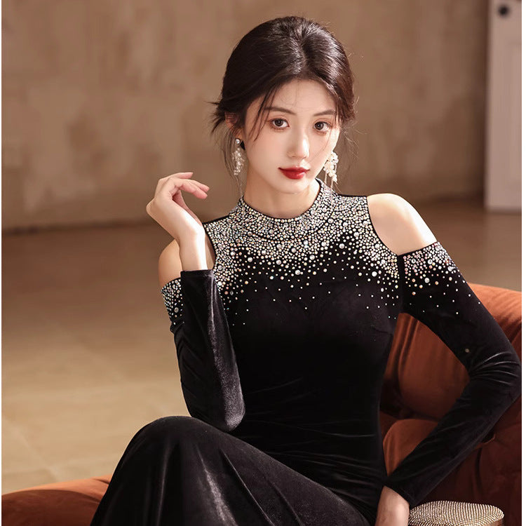 Factory in Stock Wholesale New Elegant and Beautiful off-Shoulder Long Sleeve Banquet Host Black Mermaid Evening Dress for Women