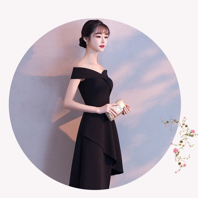 White Little Dress 2024 New Off-Shoulder Mid-Length Elegant Fashion Slim Fit Host Party Gathering Annual Meeting