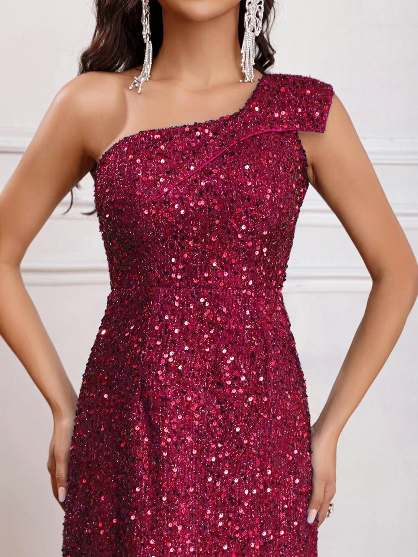 European and American Style New Women's Clothing 2024 Spring Fashionable Sequins Shoulder Sleeveless Split Dress Solid Color Foreign Trade Wholesale