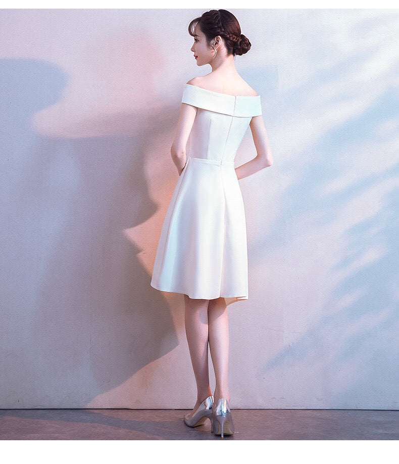 White Little Dress 2024 New Off-Shoulder Mid-Length Elegant Fashion Slim Fit Host Party Gathering Annual Meeting
