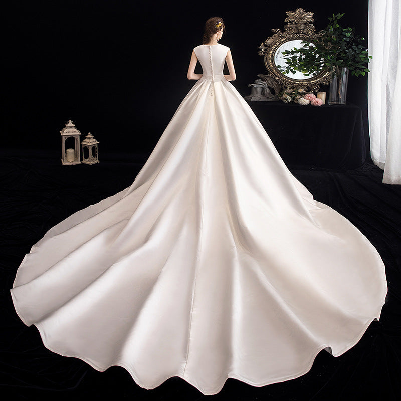 Wedding dress Satin main wedding dress 2020 new bride French Hepburn style show slender tail contracted V-neck large size women