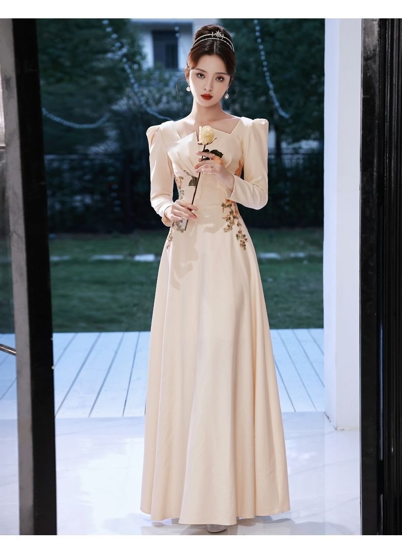 Champagne dress Chinese style dress evening dress for women 2022 summer new long-sleeve annual meeting temperament simple runway dress for the host