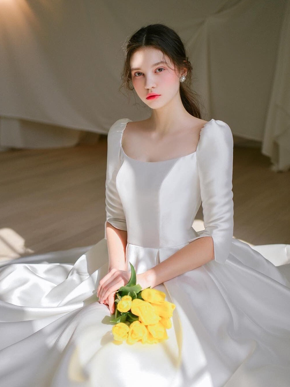 Simple vintage satin wedding Dress 2022 Summer new mid-length sleeved square collar satin go out light wedding dress