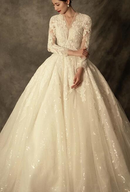 French long-sleeve wedding dress princess 2022 new bride wedding big tail palace wind main yarn wedding dress fall