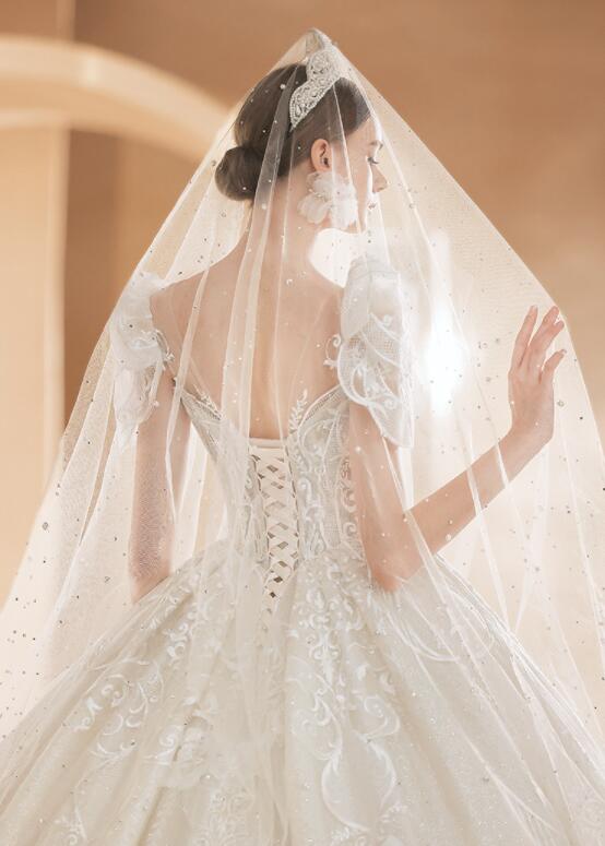 Wedding dress 2022 new summer French palace wind drag tail luxury senior temperament show thin