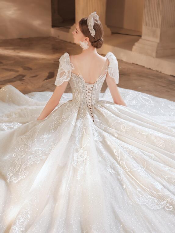 Wedding dress 2022 new summer French palace wind drag tail luxury senior temperament show thin