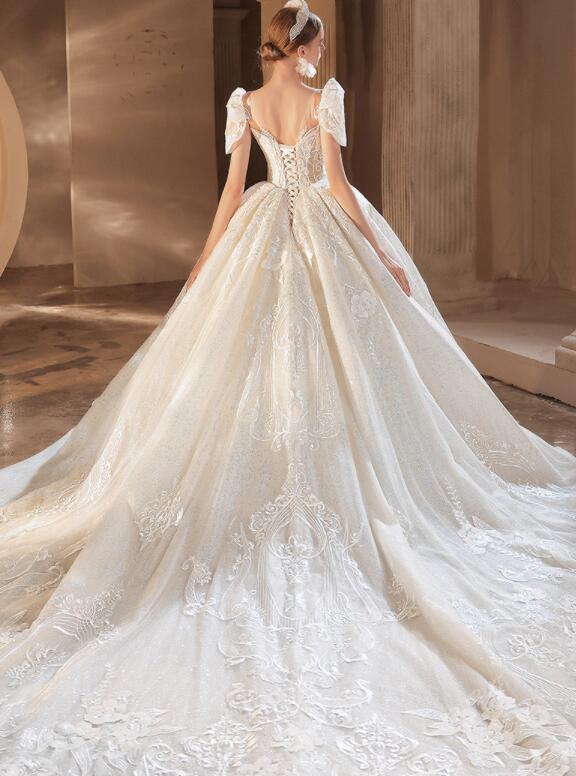 Wedding dress 2022 new summer French palace wind drag tail luxury senior temperament show thin