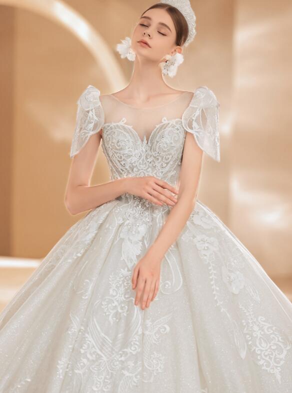 Wedding dress 2022 new summer French palace wind drag tail luxury senior temperament show thin