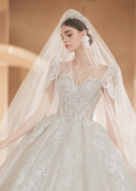 Wedding dress 2022 new summer French palace wind drag tail luxury senior temperament show thin