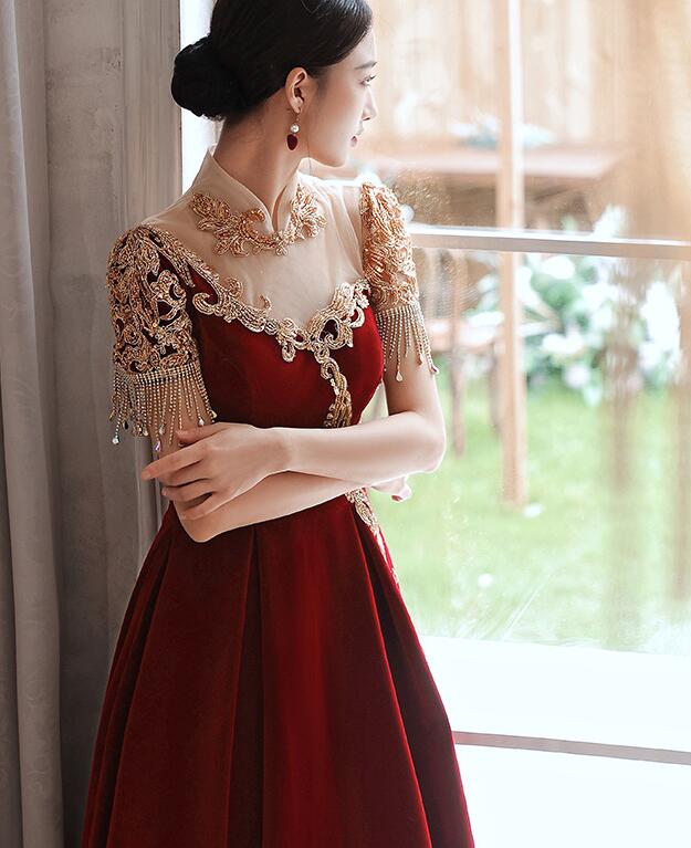 Chinese style cheongsam dress wedding dress wine red dress toasting dress Bride 2022 New Hepburn style red Heavy Industry engagement dress Bride toast dinner