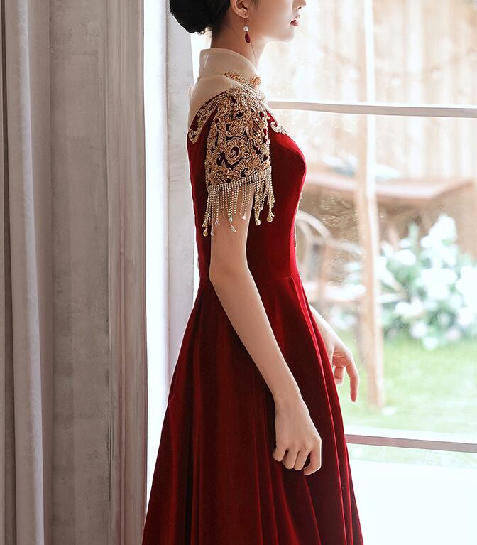 Chinese style cheongsam dress wedding dress wine red dress toasting dress Bride 2022 New Hepburn style red Heavy Industry engagement dress Bride toast dinner