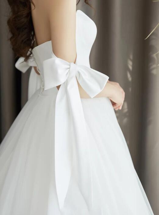 Light wedding dress 2022 new strapless simple satin slim temperament brides get married sen brigade pat light wedding dress