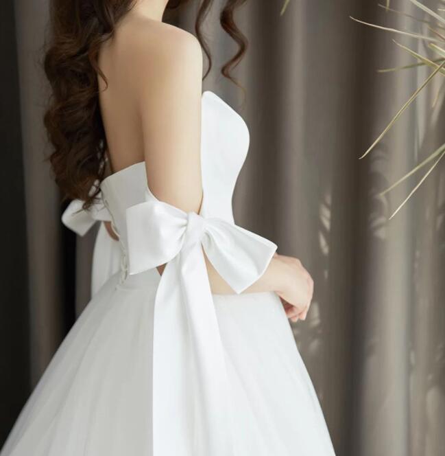 Light wedding dress 2022 new strapless simple satin slim temperament brides get married sen brigade pat light wedding dress