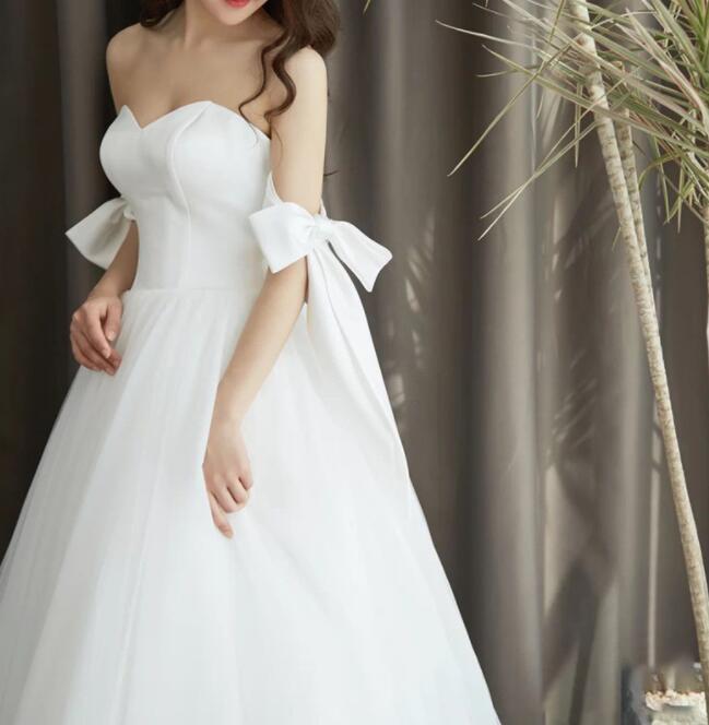 Light wedding dress 2022 new strapless simple satin slim temperament brides get married sen brigade pat light wedding dress