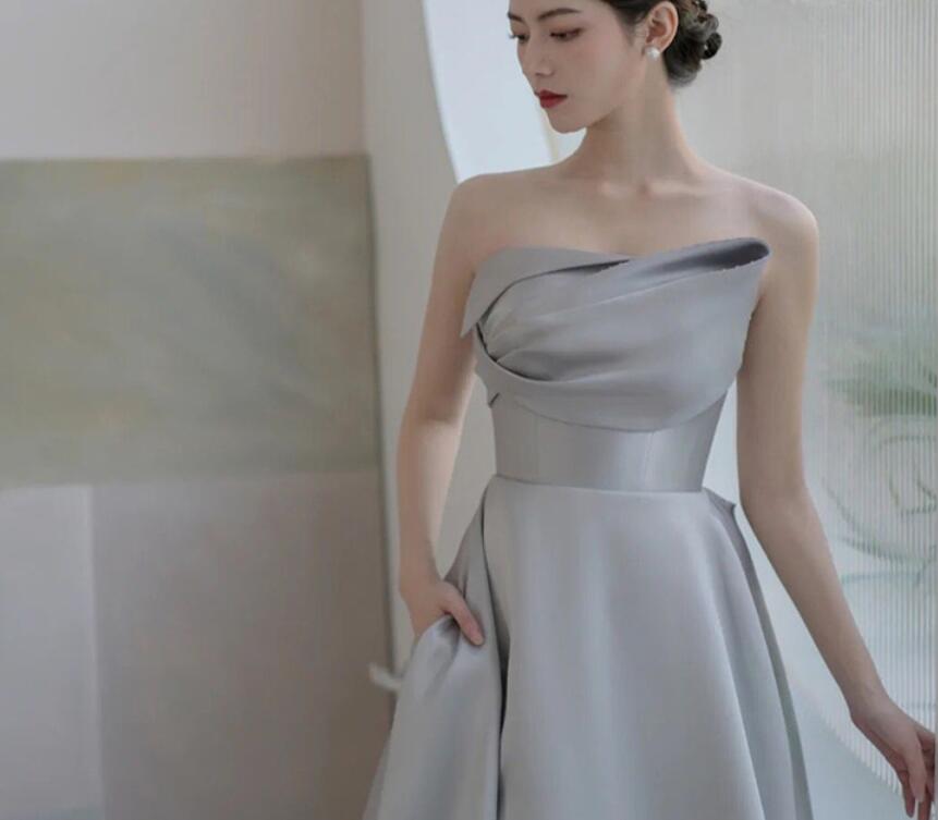 Satin evening dress 2022 new model runway show high-end strapless banquet host grey long dress woman