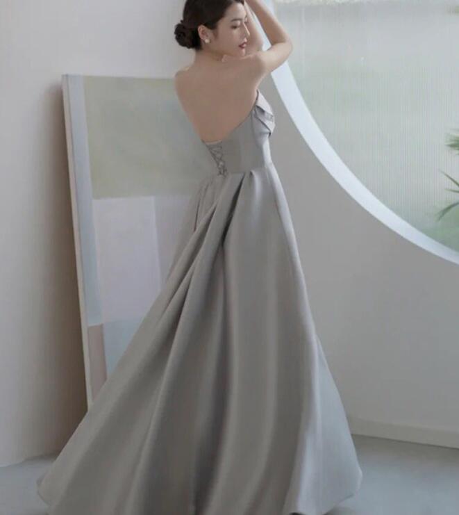 Satin evening dress 2022 new model runway show high-end strapless banquet host grey long dress woman