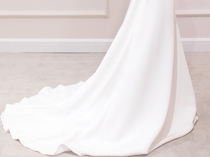 fish tail satin light wedding dress white small simple light gauze wrapped hips show small dress wedding gauze