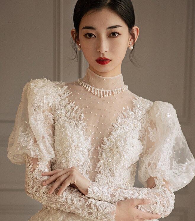 princess dress wedding dress lace Vintage French wedding dress 2022 new bride temperament heavy palace wind wedding dress long sleeves spring