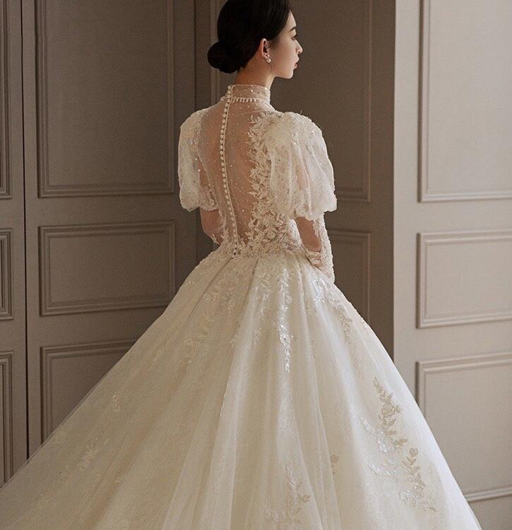 princess dress wedding dress lace Vintage French wedding dress 2022 new bride temperament heavy palace wind wedding dress long sleeves spring