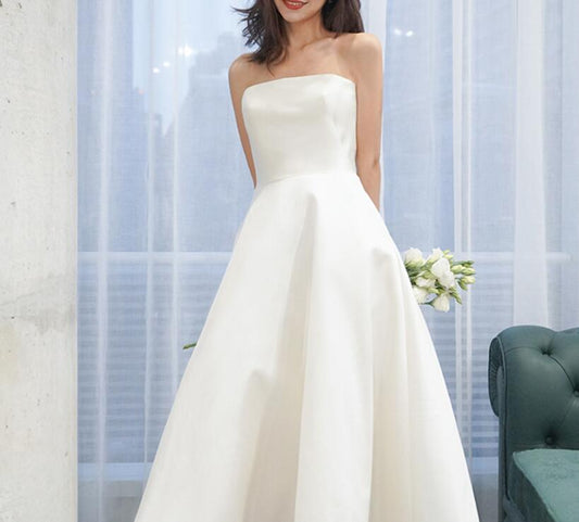 Simple 2022 spring Korean version of the new high waist strapless fantasy princess outdoor shooting wedding dress