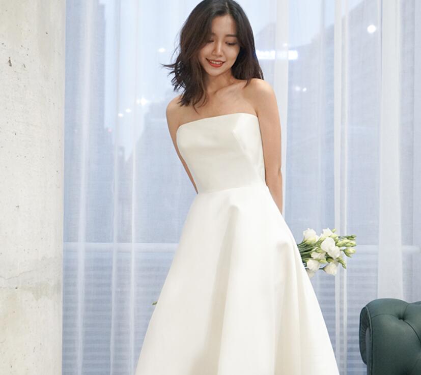 Simple 2022 spring Korean version of the new high waist strapless fantasy princess outdoor shooting wedding dress