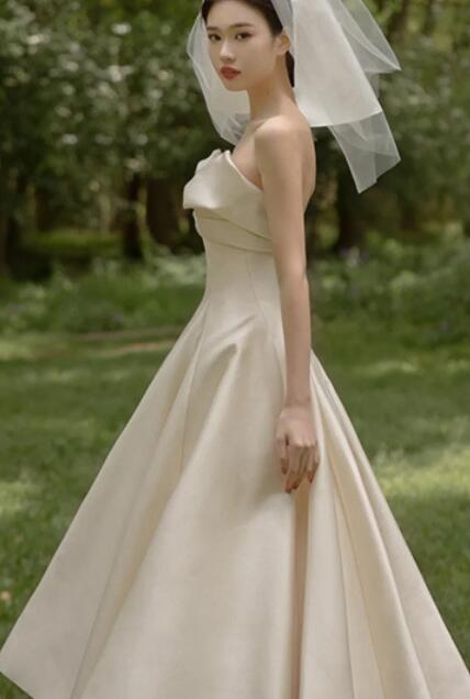 French satin wedding dress 2022 new spring sen department light wedding dress out gauze photo dress women