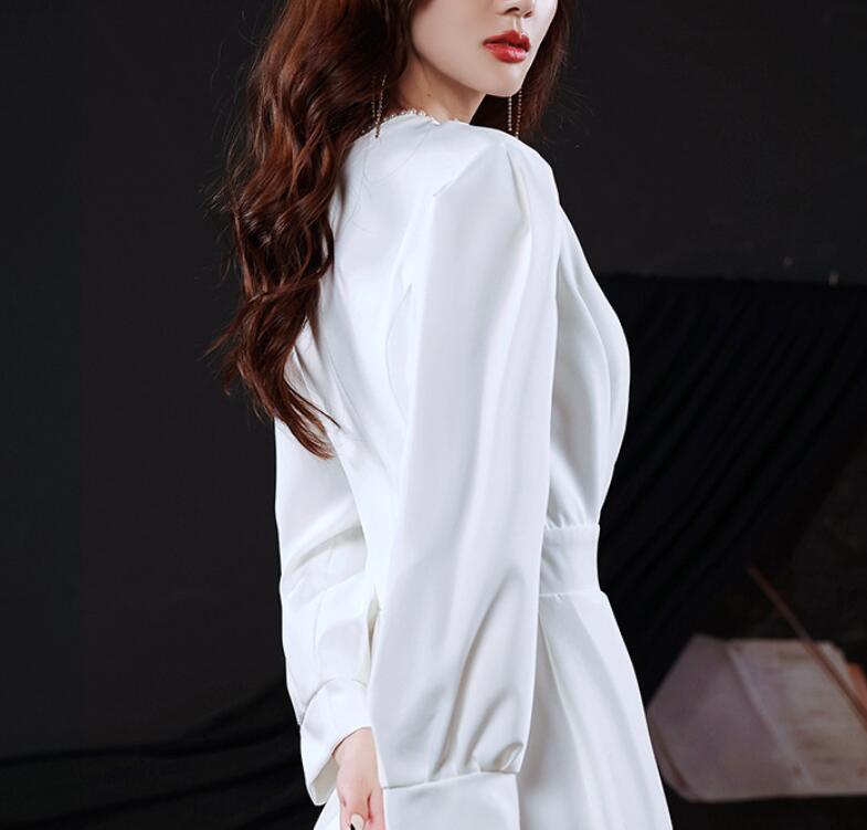 White evening dress 2022 new spring long sleeve annual meeting host French dress temperament can wear at ordinary times