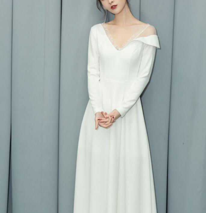 The French light wedding dress is Hepburn simple out gauze retro one shoulder party dress women satin travel patted light wedding dress