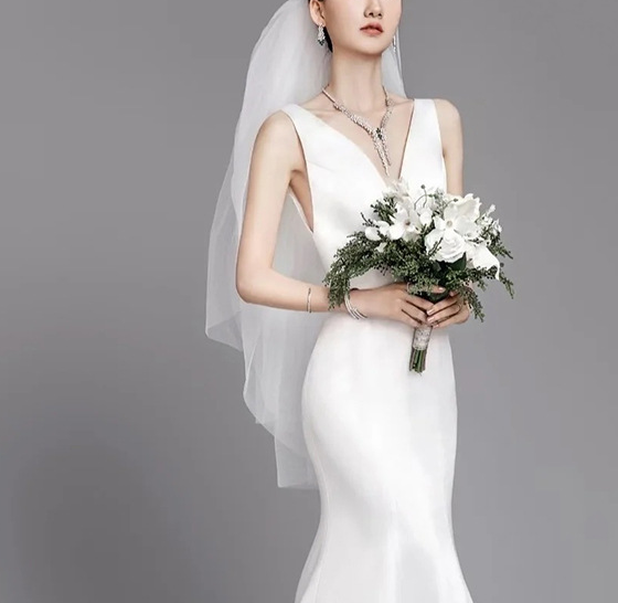 wedding dress bridal veil eveing dress satin dress V-neck satin Light wedding dress 2022 New bride quality Sen Super fairy out gauze French dream dress slimming