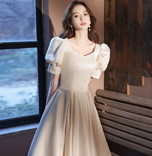 Evening dress winter new champagne princess temperament socialite banquet dress usually can wear a skirt