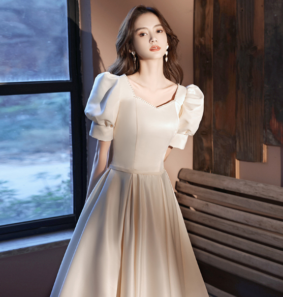 Evening dress winter new champagne princess temperament socialite banquet dress usually can wear a skirt