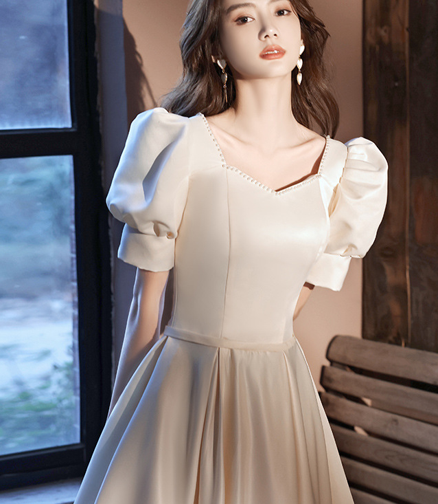 Evening dress winter new champagne princess temperament socialite banquet dress usually can wear a skirt