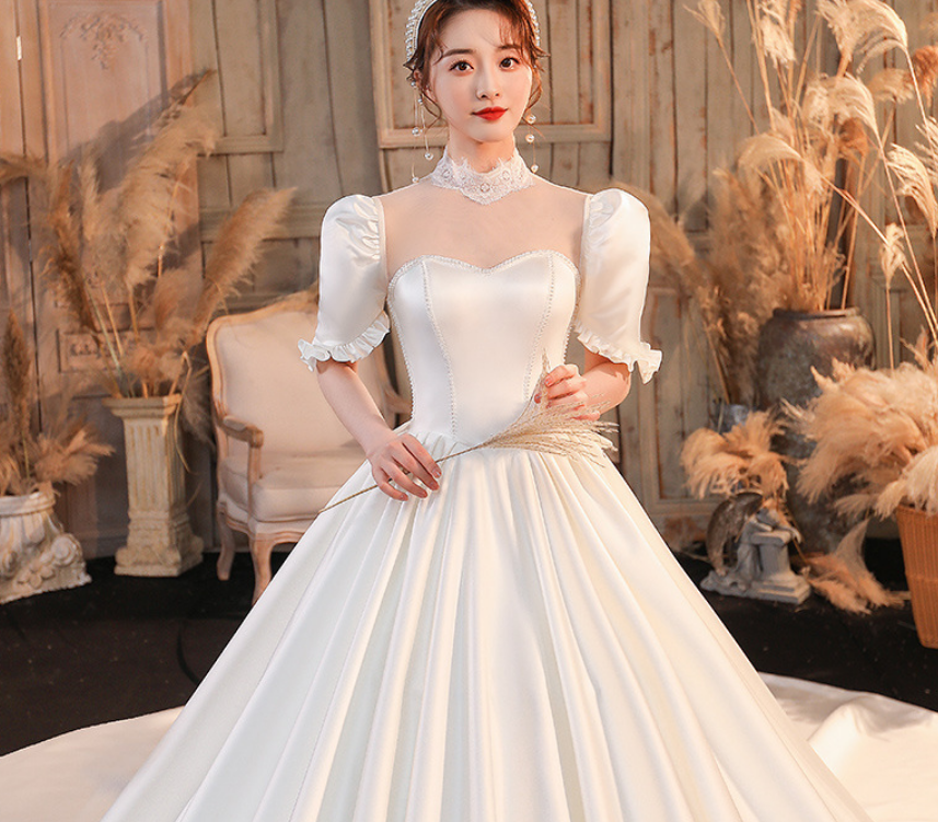 Satin dress evening dress Vintage satin master wedding dress 2022 New spring temperament simple atmosphere covered thick arms big tail bridal wedding dress