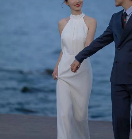 Sexy light wedding dress simple tour white show slim super fairy fish tail small tail beach photo niche dress skirt summer